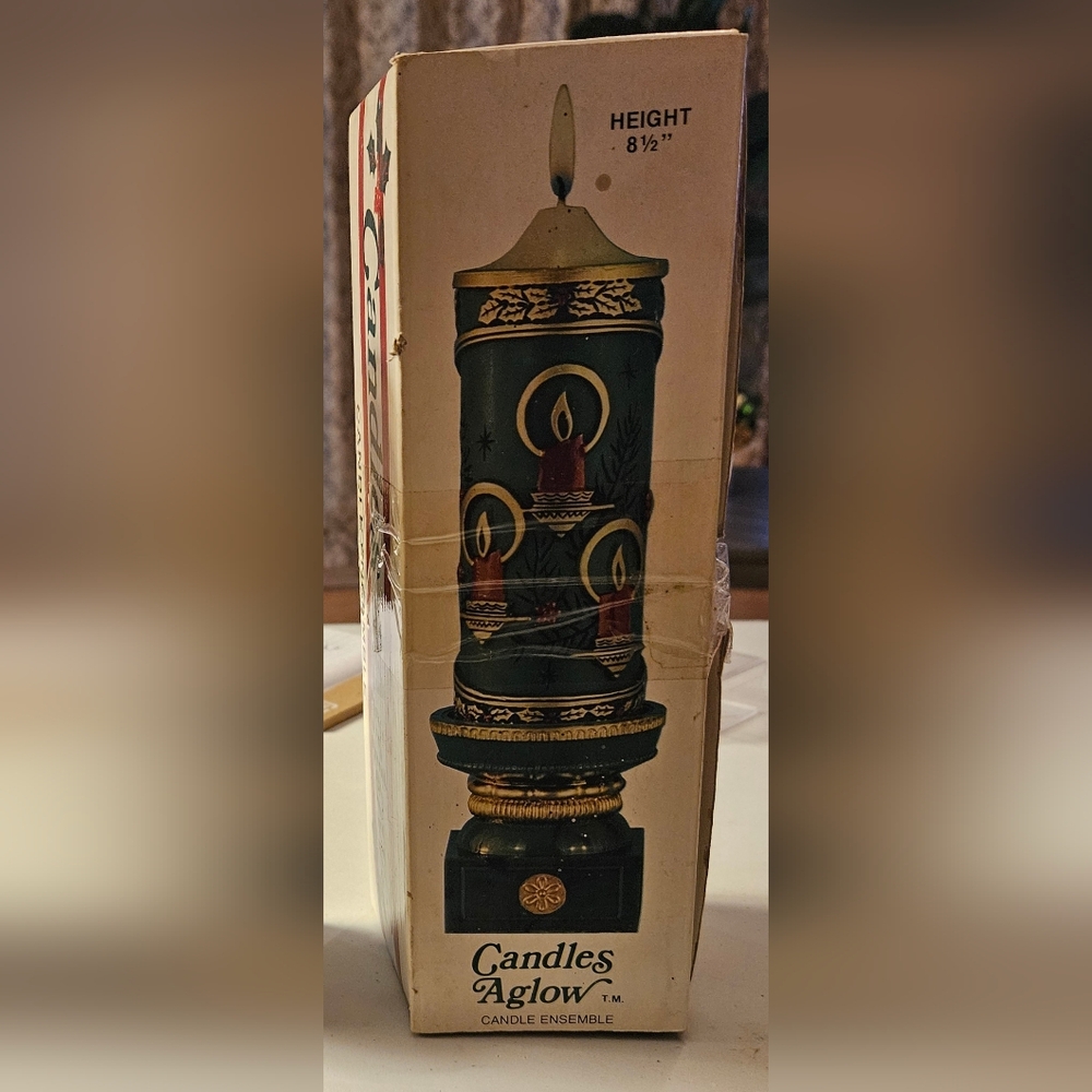 Vintage 1978 Jasco Christmas Candle Aglow, Candle And Candke Holder